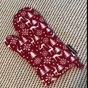 Crate&Barrel Xmas Oven Mitt
